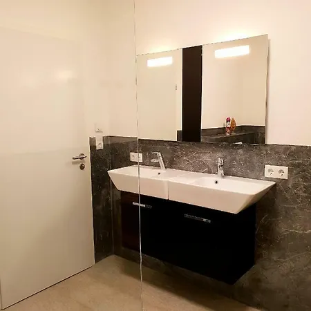 Lägenhet Colleen Fuegenberg