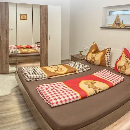 Colleen アパート *