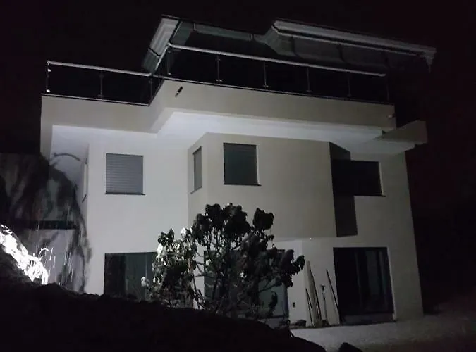 Colleen Apartment Fuegenberg